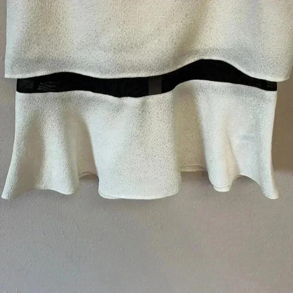 Brand new! EXPRESS Women’s Layered Blouse - Picture 4 of 11